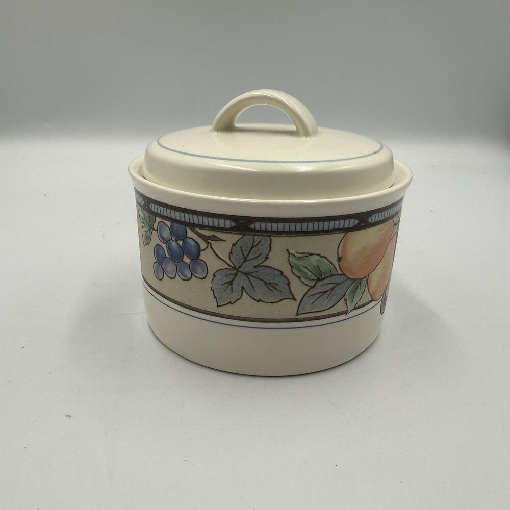 Mikasa Intaglio Garden Harvest ~ CAC29 ~ Lidded Sugar Bowl